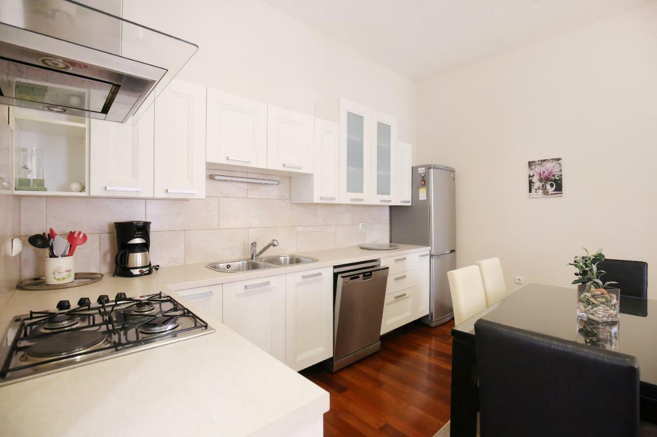 Seafront Beach Apartment - Directly At The Beach ザダル エクステリア 写真