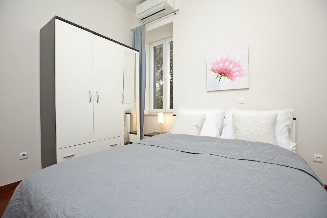 Seafront Beach Apartment - Directly At The Beach ザダル エクステリア 写真