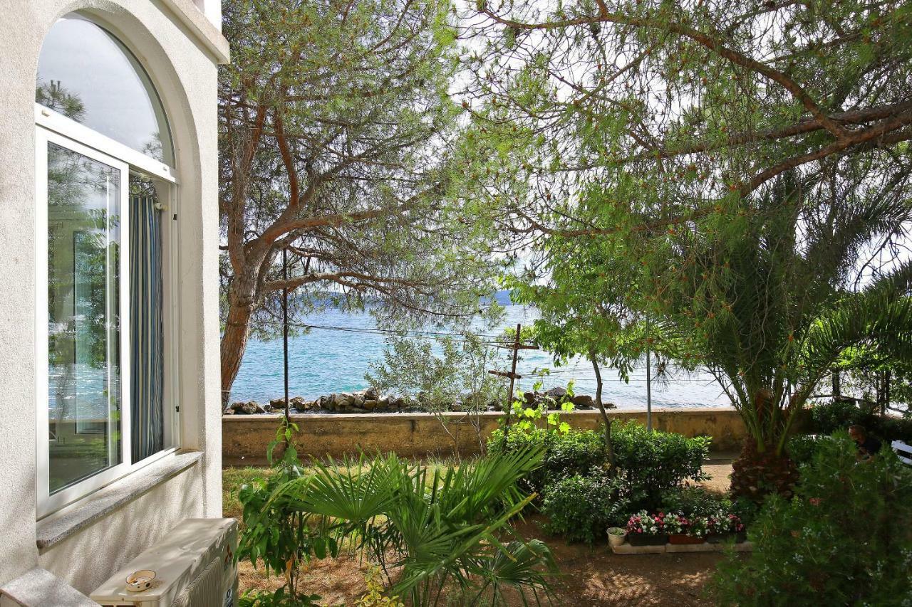 Seafront Beach Apartment - Directly At The Beach ザダル エクステリア 写真