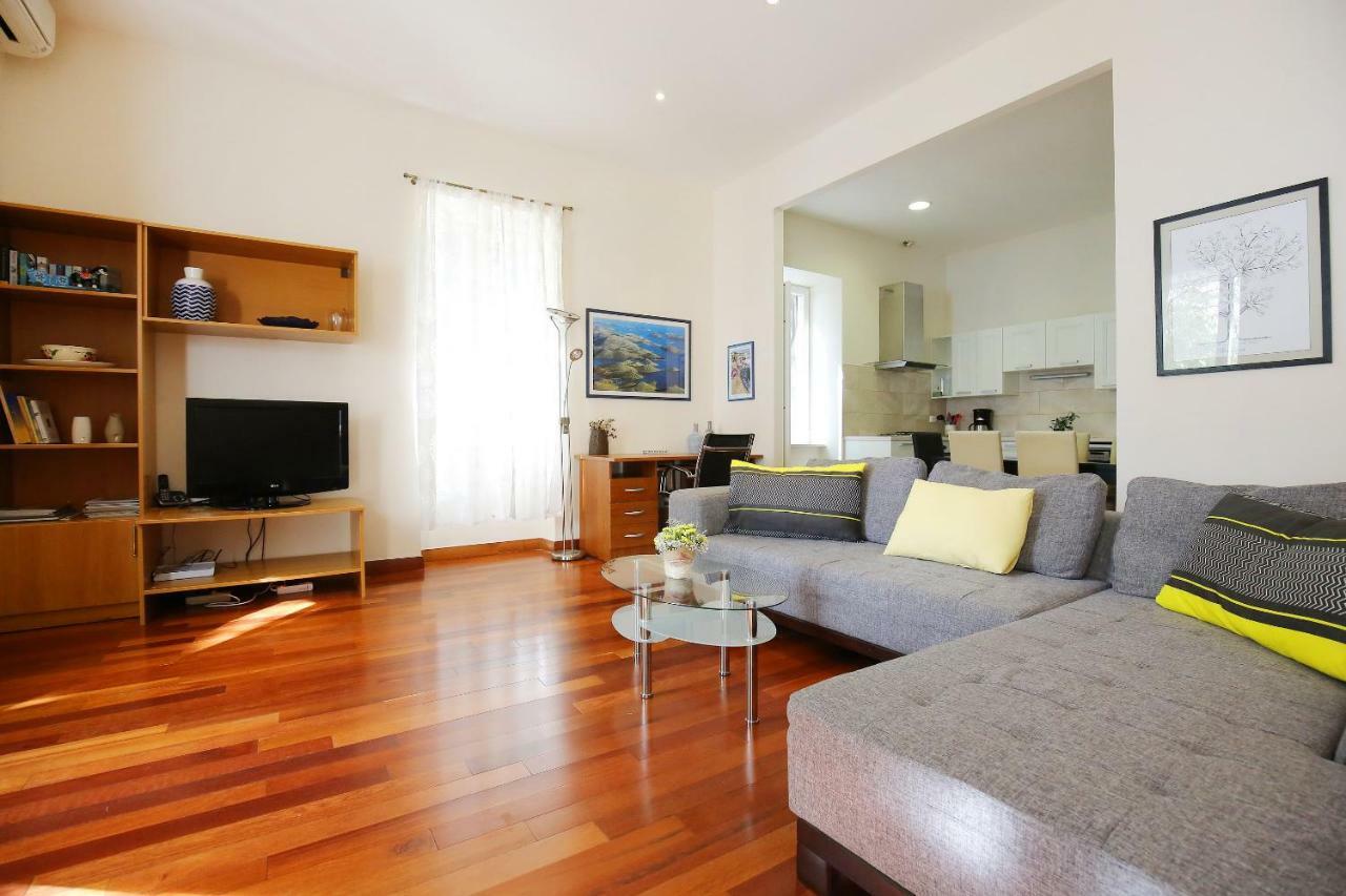Seafront Beach Apartment - Directly At The Beach ザダル エクステリア 写真