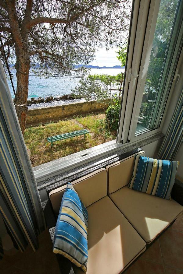 Seafront Beach Apartment - Directly At The Beach ザダル エクステリア 写真